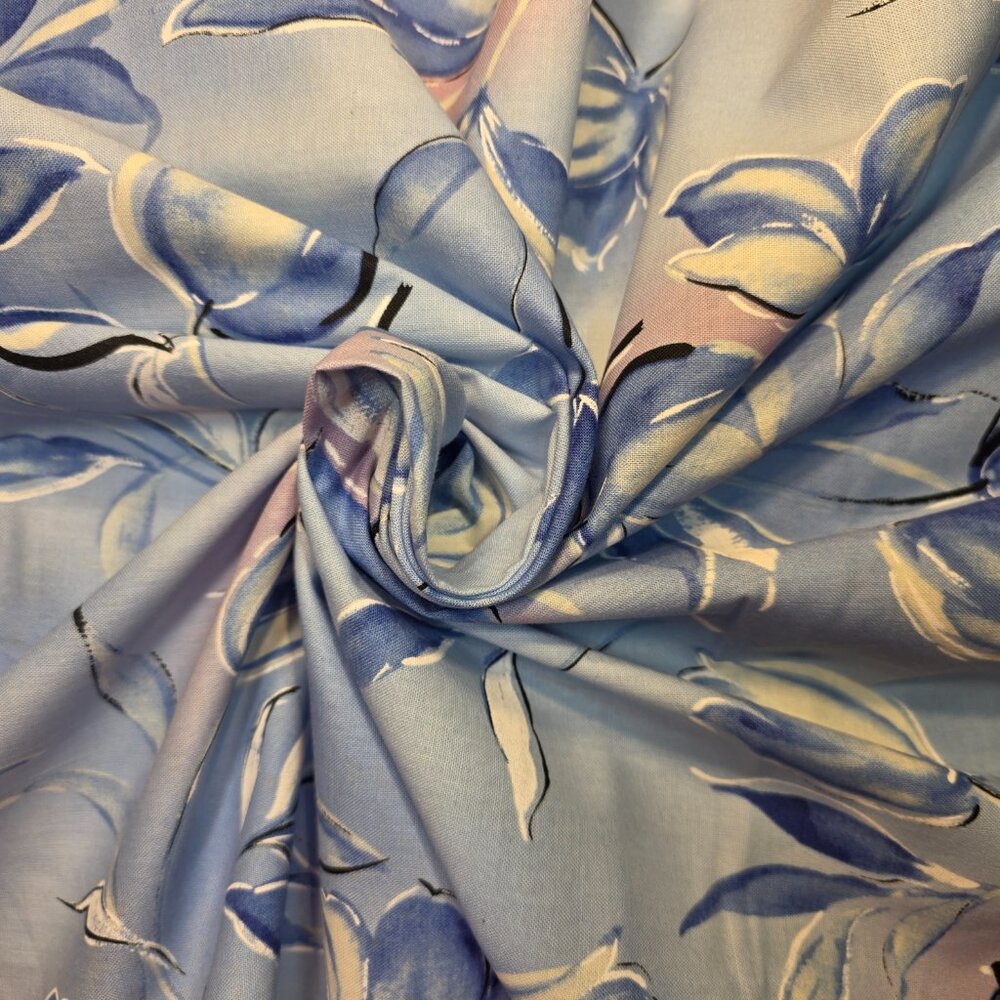 Large Blue Tulips Cotton Quilting Fabric Jo-Ann Fabrics 36 x 44 inches wide - Picture 11 of 13